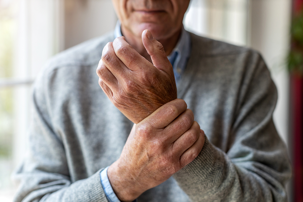 Signs and symptoms of nerve pain (neuropathy)